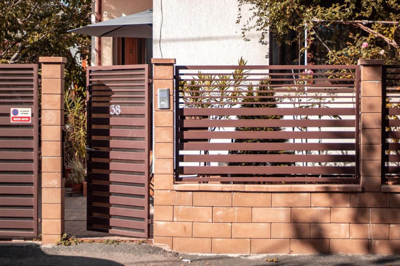 Villa 38 Silviu Apartment Bukarest Exterior foto