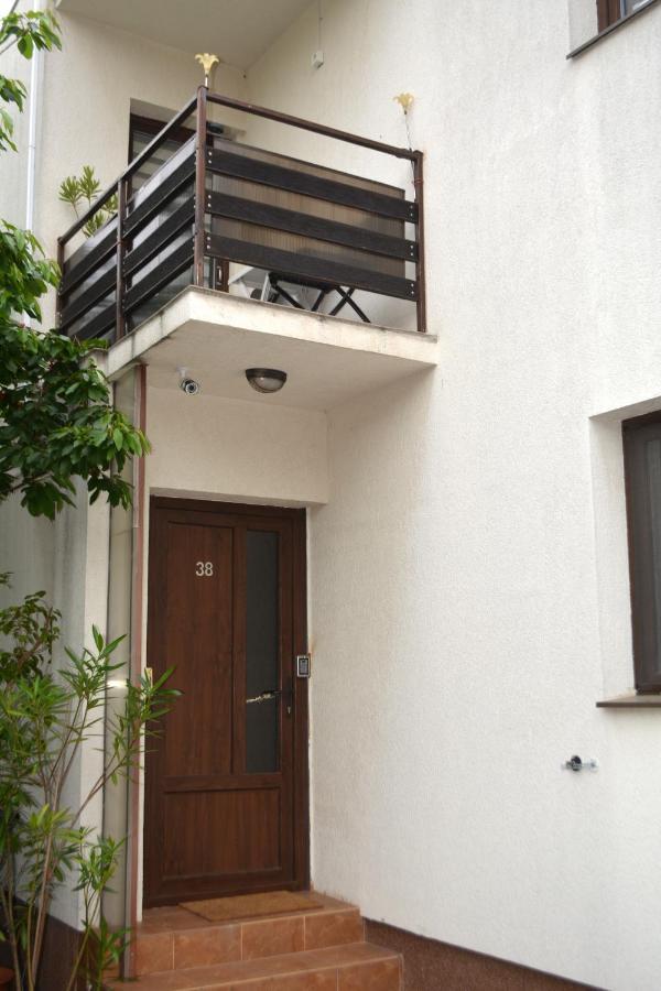 Villa 38 Silviu Apartment Bukarest Exterior foto