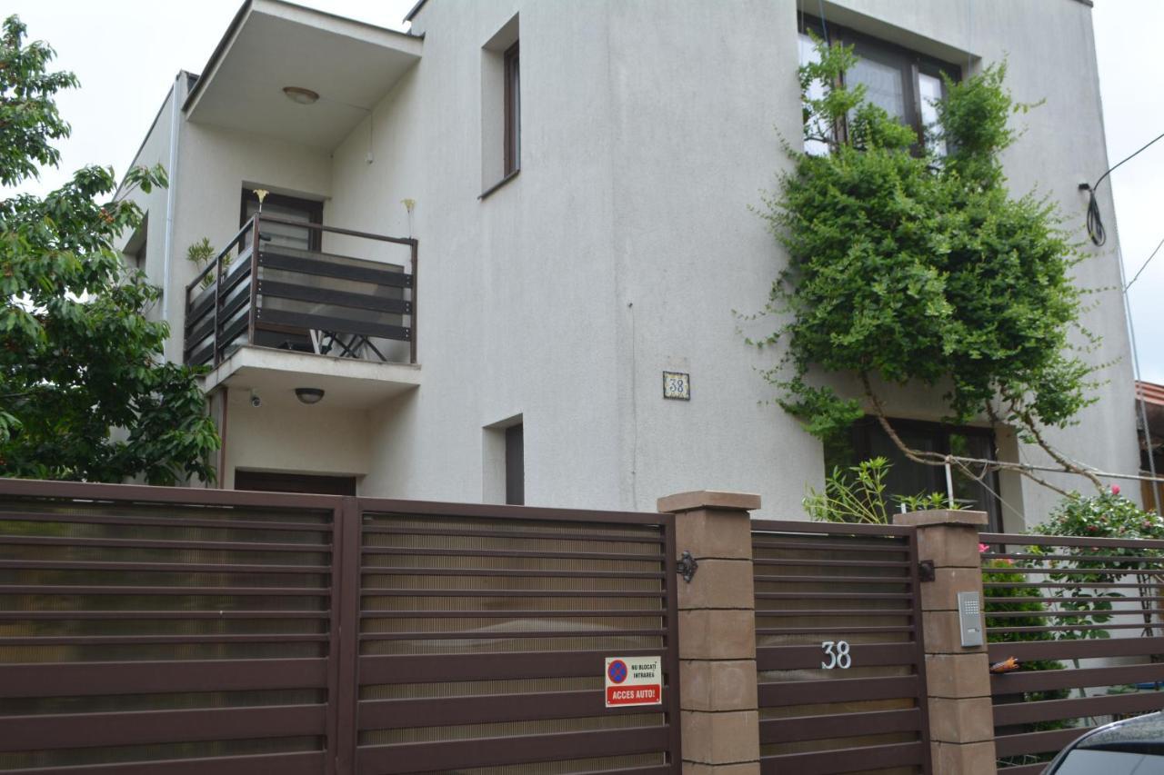 Villa 38 Silviu Apartment Bukarest Exterior foto